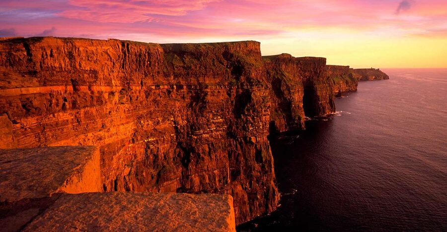 Ireland: 2 Day Wild Atlantic Way Tour - Lunch in Doolin before the cliffs