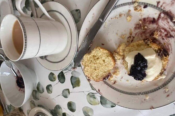 Irish Baking Class: Granny's Apple Cake, Traditional Scones - Eating the warm result