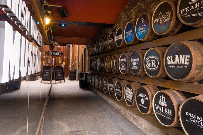 Irish Whiskey Museum: Whiskey Blending Experience - The museum story: from Irish success to a long fall