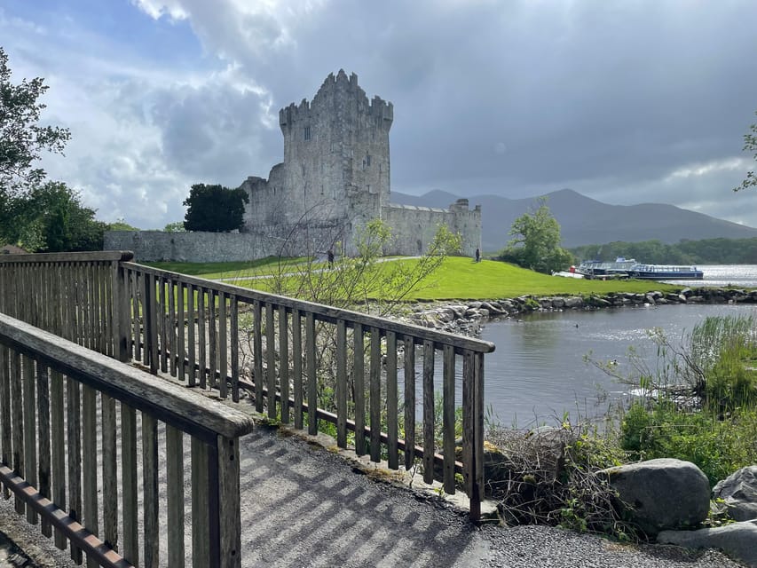 Killarney Carriage Tours National Park and Lakes - Photo stops and the one-hour pace