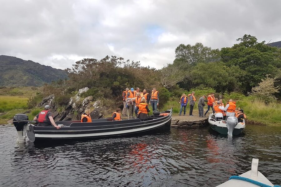Killarney: Gap of Dunloe Pony, Trap & Traditional Boat Tour - Crossing all three lakes of Killarney