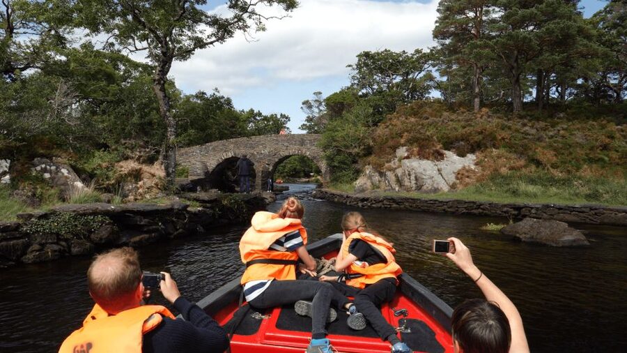 Killarney: Gap of Dunloe Walking and Boat Tour - Choosing the jaunting car instead of walking