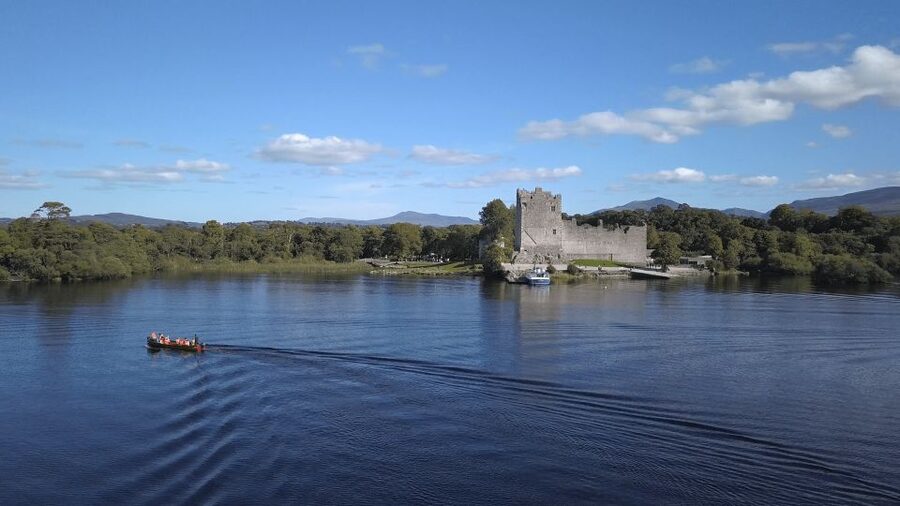 Killarney: Lakes of Killarney Boat Tour with Transfer - Through the Gap of Dunloe by road or cart