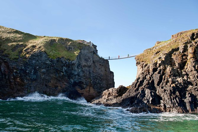 Northern Ireland Including Giant's Causeway Rail Tour from Dublin - The guides can make or break the day