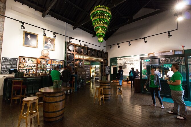 Private Cork City Tour, Kinsale and Jameson Distillery - Charles Fort and the approach to Kinsale