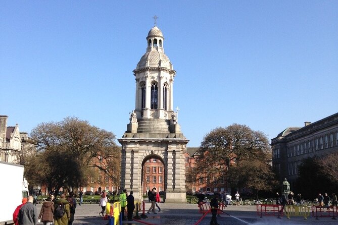 Private Driver Guided Tour of Dublin - Trinity College and the Book of Kells