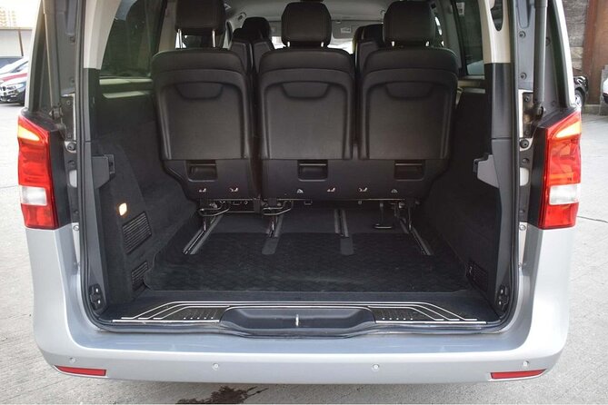 Private Dublin Airport Transfer to & from Belfast City - Meeting your chauffeur and getting on the road