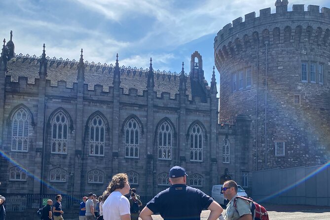 Private Guided Walking Tour in Dublin - City Hall and the first glimpse of old Dublin