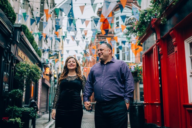 Private Tour: Personal Travel Photographer Tour in Dublin - Temple Bar: atmosphere, color, and a busy backdrop