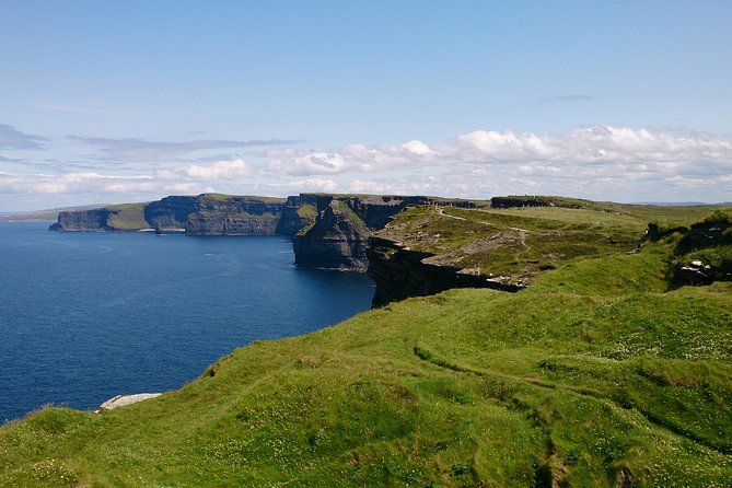 Private tour to the Cliffs of Moher guided in Spanish - Why this Dublin day trip takes all day