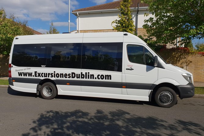 Private tour to the Cliffs of Moher guided in Spanish - The Cliffs of Moher: the main event