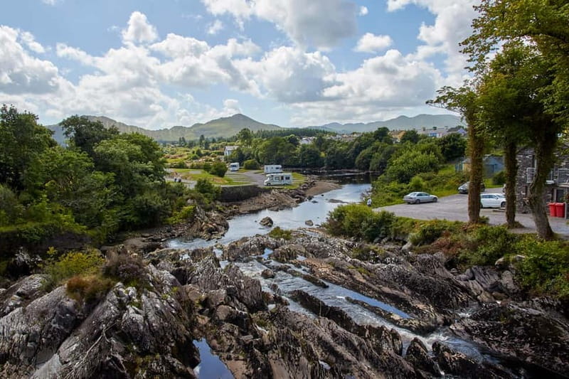 Ring of Kerry & Kerry Cliffs: Private Tour from Killarney - Cahersiveen and the stone fort at Cahergall