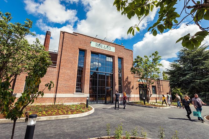 Roe & Co Distillery Experiences - Entering Roe & Co in Dublin’s Liberties