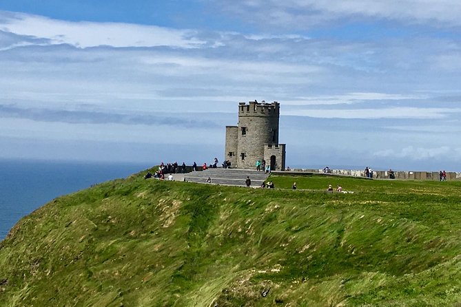Scogliere di moher e Galway in italiano - Crossing the Burren by coach