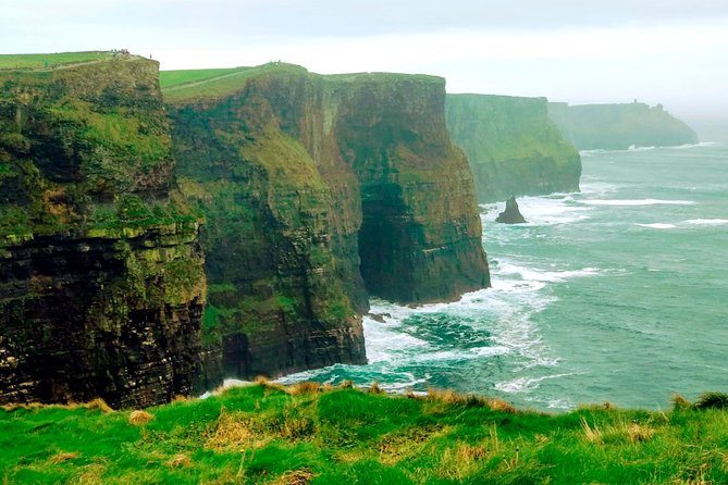 Scogliere di moher e Galway in italiano - Italian commentary and the role of the guide
