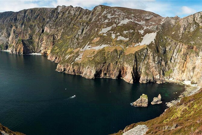 Slieve League cliffs cruise. Donegal. Guided. 1 ¾ hours. - The return across wide Donegal Bay
