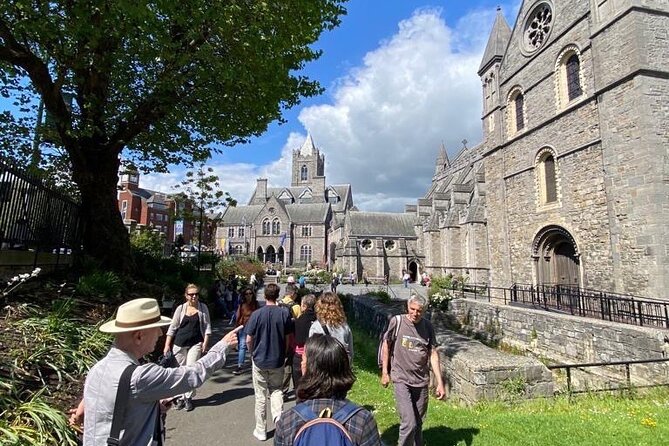 Small Group-Dublin Walking Tours - O’Connell Bridge and the story of 1916