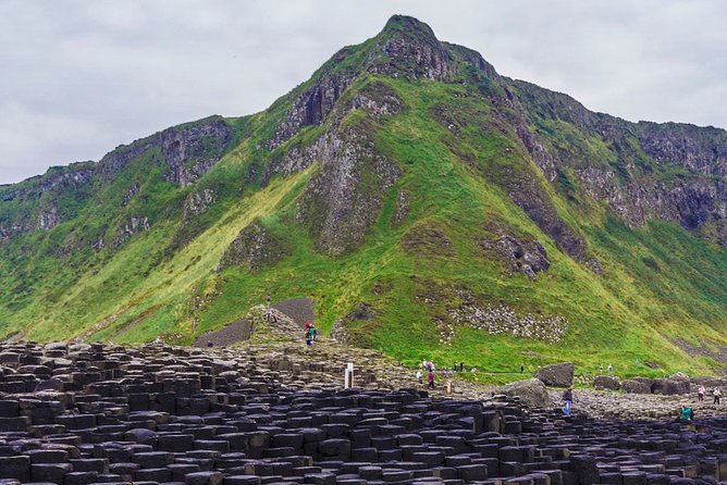 Spanish Belfast And Giants Causeway Tour - Dunluce Castle: ten minutes for a memorable photo