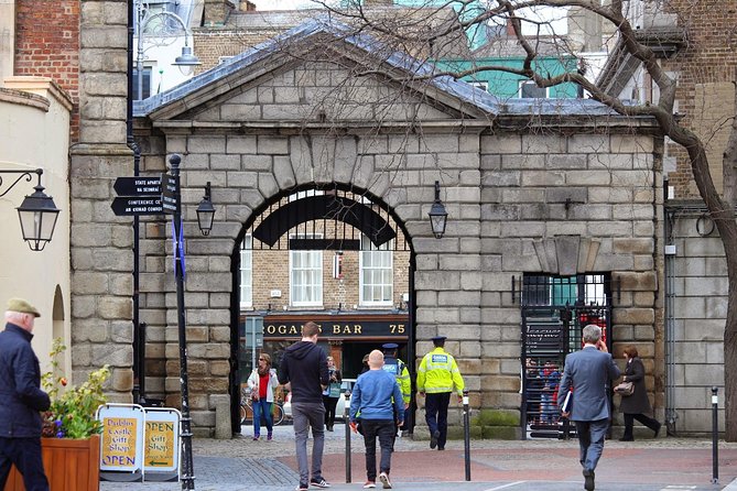 The Best of Dublin - Highlights and Hidden Corners - Cathedral surroundings and Dublin’s medieval core