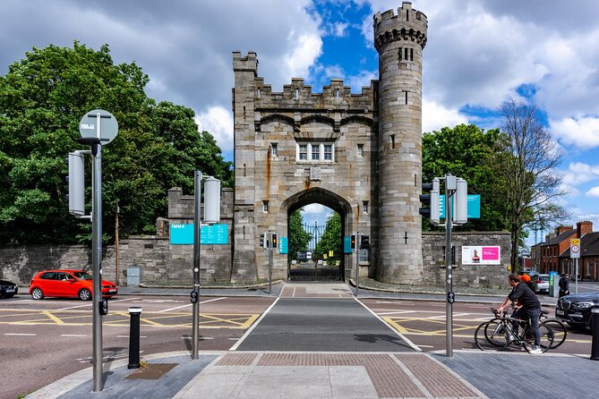 The Dublin Incident: Alien, Whiskey & Clues Exploration Game - What St. Patrick’s Cathedral adds
