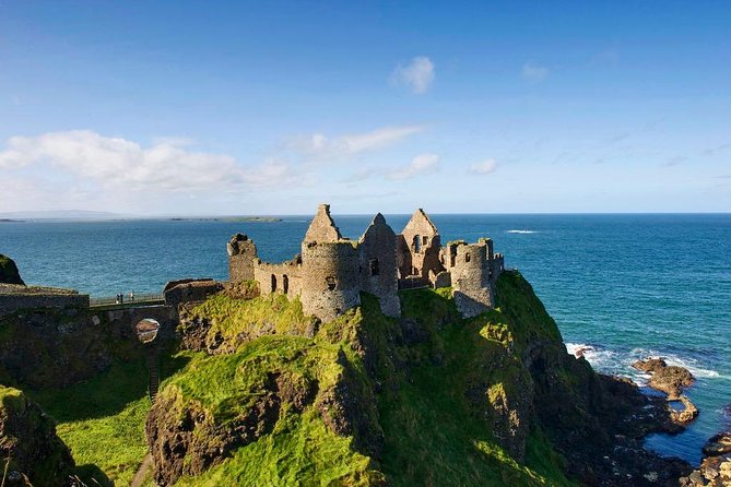 The Giant's Causeway, Dunluce Castel and Belfast - Spanish guide - The value of $115.12 from Dublin