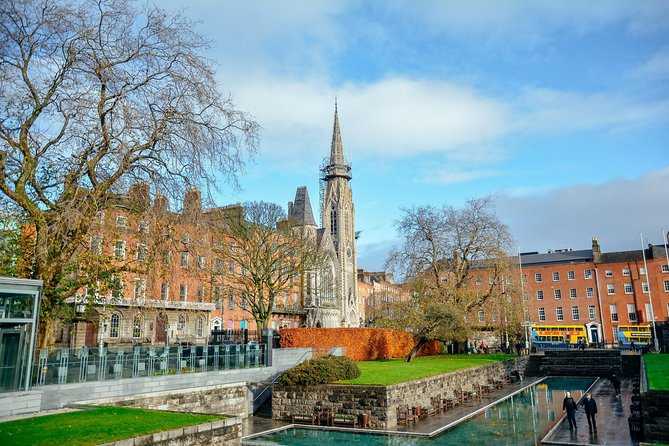 The History of Dublin With Locals: 1916 Easter Rising PRIVATE Tour - Why the GPO is the right place to begin