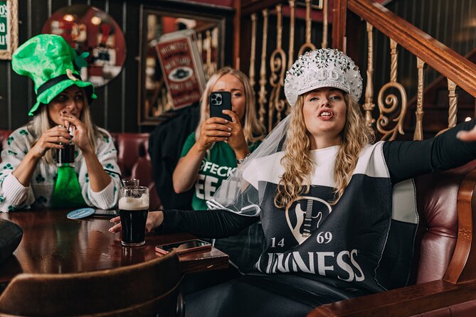 The Irish Dance Party in Dublin - Learning three dances yourself