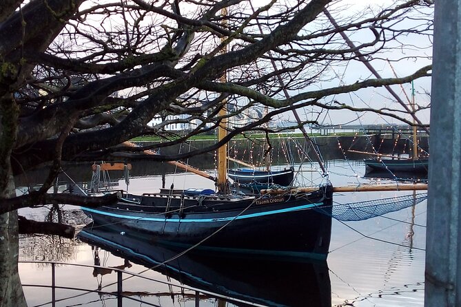 The Legendary Walking Tour of Galway - Quay Street: food, music, and Claddagh rings