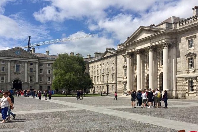 Tour a piedi di Dublino in Italiano - Molly Malone and Dublin’s local character