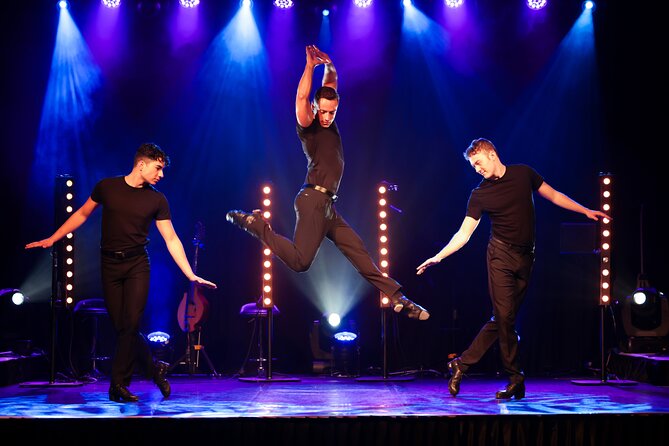 Trad on the Prom - Ireland's #1 Music, Song & Dance Experience - Audience interaction and the end of the night