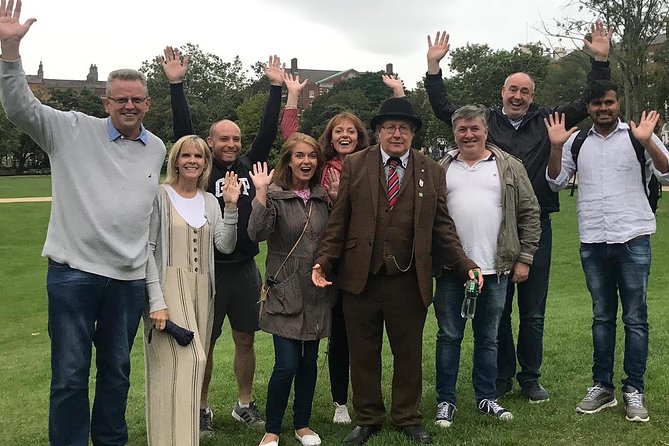 Walking tour in Merrion Square Park - Dublin Rogues Tour - Why Merrion Square makes such a good history stop
