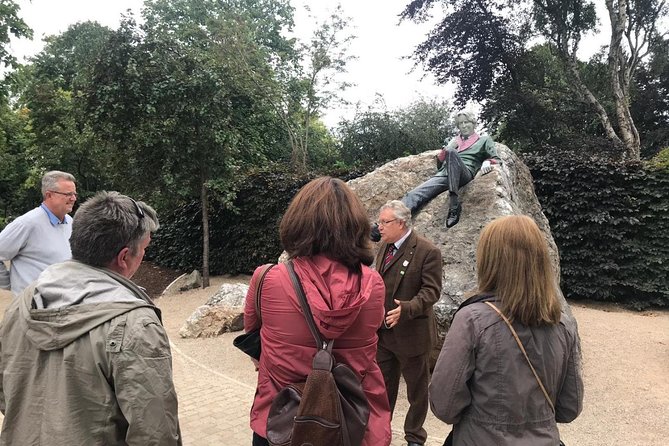Walking tour in Merrion Square Park with a pint of Guinness Dublin Rogues Tour - Is $40.74 a fair price?