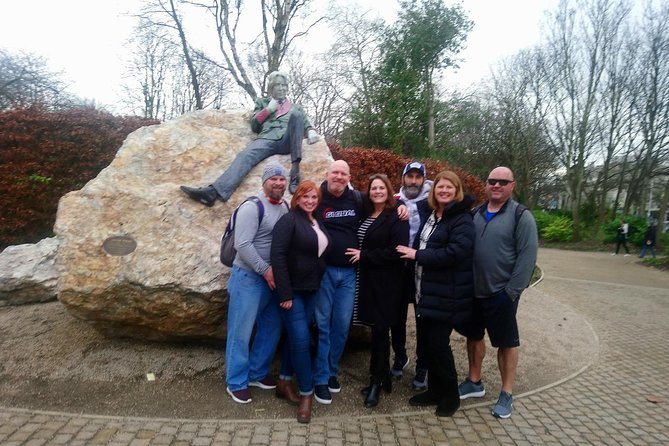 Walking tour in Merrion Square Park with a pint of Guinness Dublin Rogues Tour - Who will enjoy the Dublin Rogues Tour?