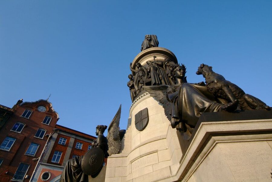 Walking Tour of Dublin - Starting at Ashton Quay and meeting Dublin’s past